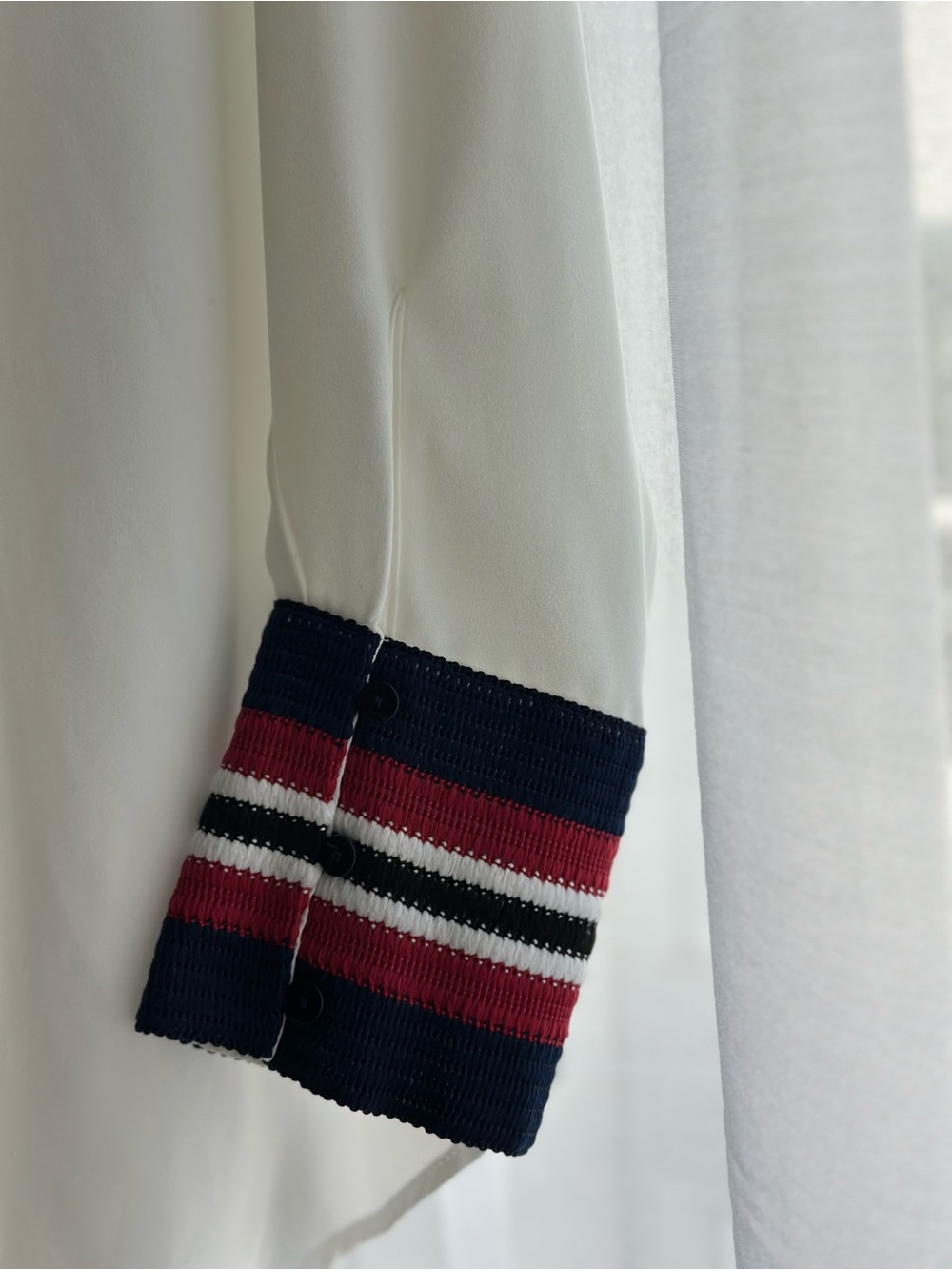Zara Made in Spain Sheer Ivory Blouse Striped Preppy Cuffs Size Small - Picture 4 of 4